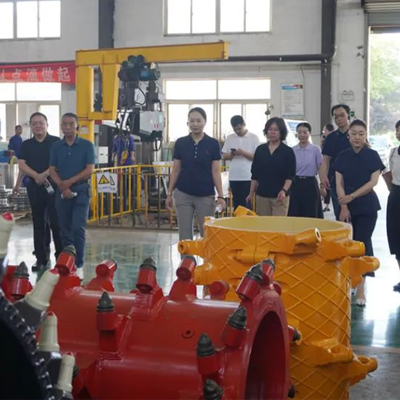 企業(yè)動(dòng)態(tài) - 聊城市建設(shè)制造業(yè)強(qiáng)市振興工業(yè)經(jīng)濟(jì)專題調(diào)研組一行到我公司參觀調(diào)研